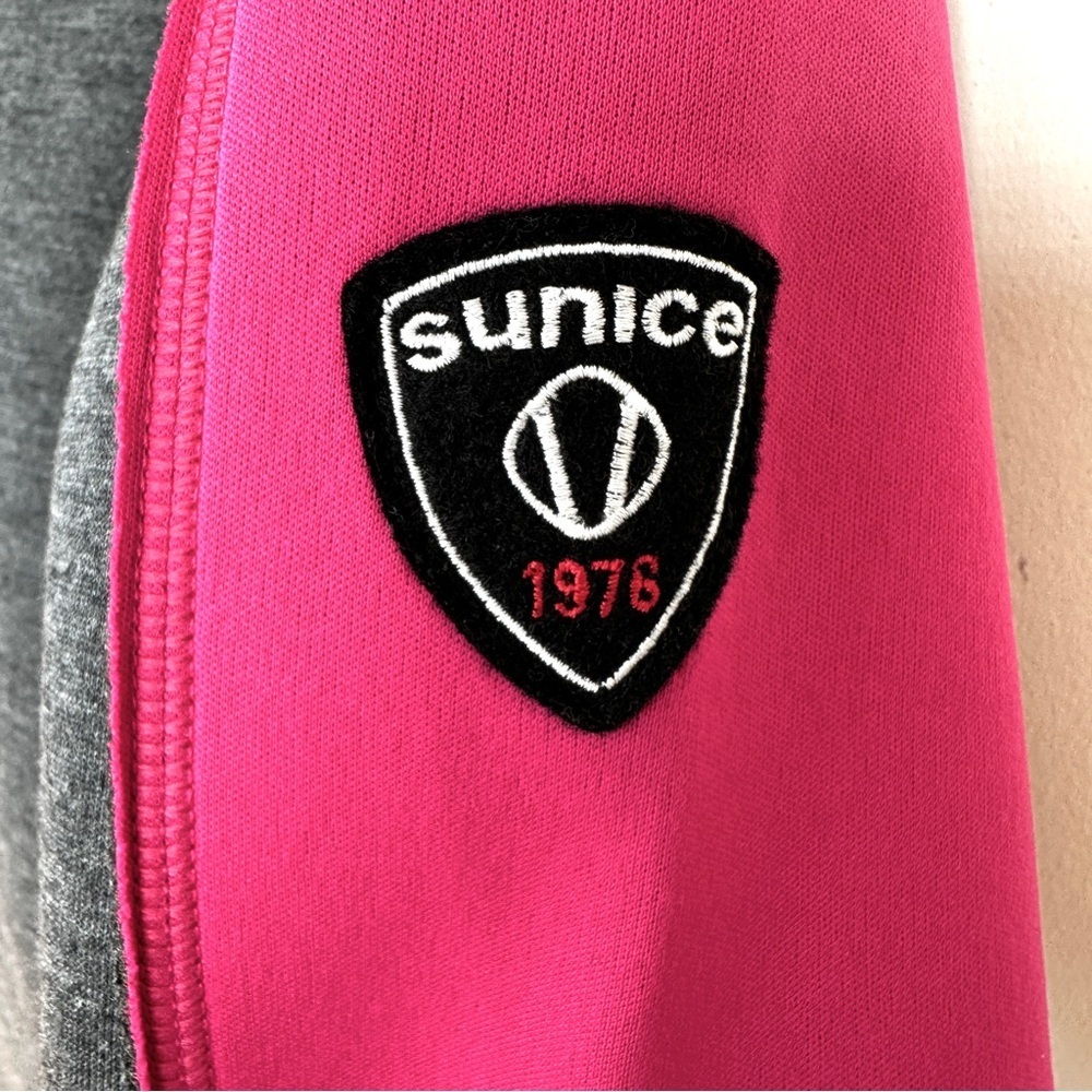 Sunice Vibrant Pink and Gray Neoprene Jacket, zip front, fitted - Picture 9 of 11